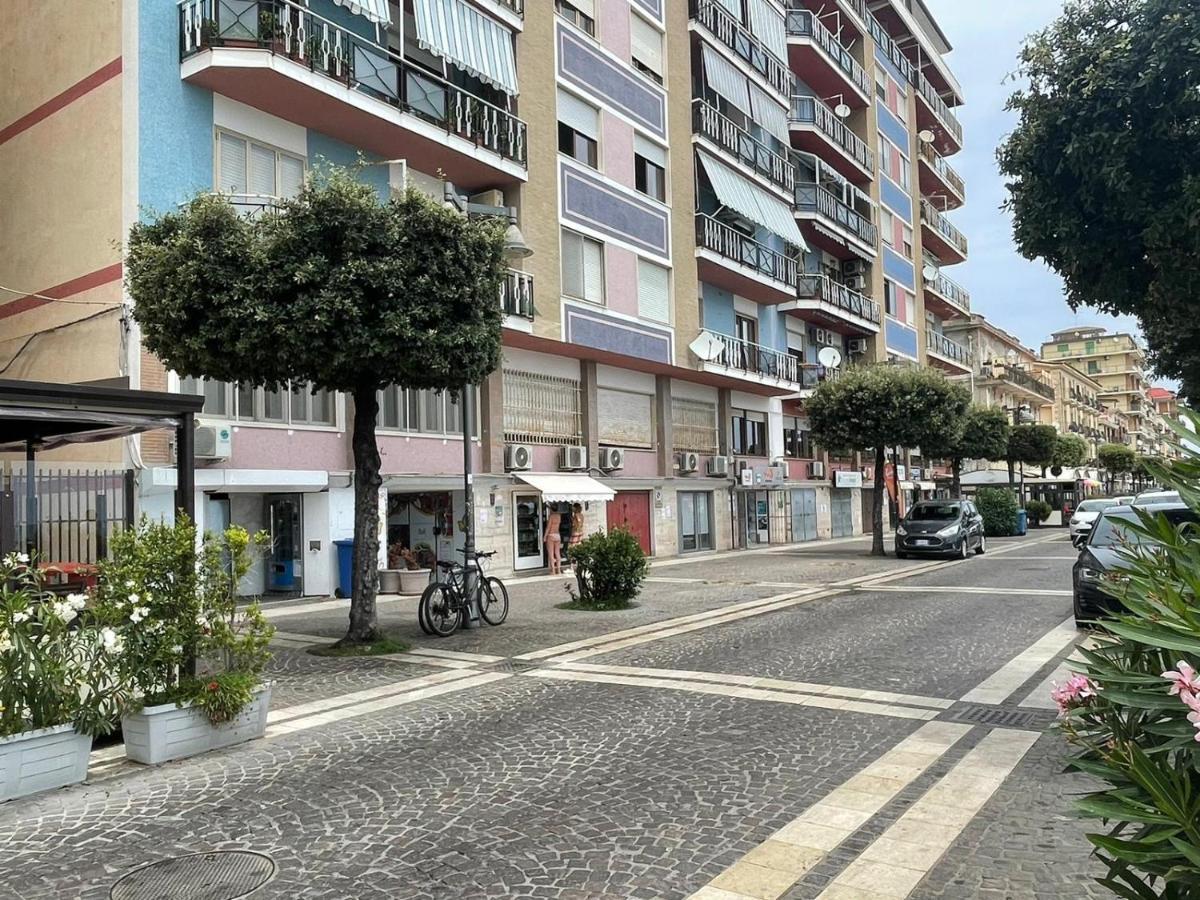 La Finestra Sul Mare B&B Crotone Exterior foto